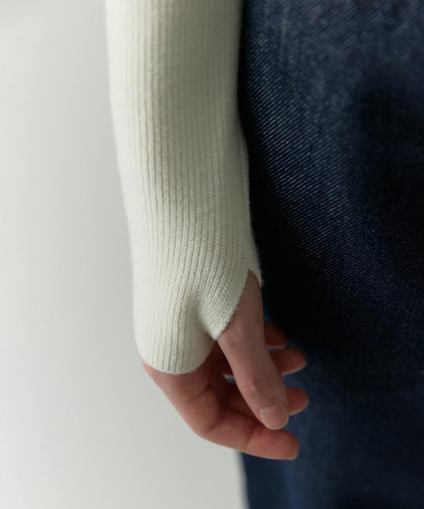 OSTKAKA Wool Blended Wave Neck Pullover Ivory