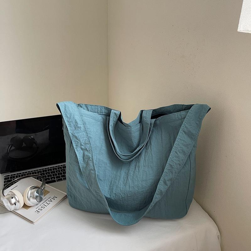 Large Capacity Commuter Tote Bag 2025 Autumn New Casual Fashion Simple Only Beautiful Woman College Student Bag