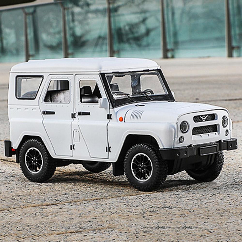 Linyi Toy Car Light 1:18 Russian Uaz Hunter Cars Miniature Models Toys Alloy Diecast With Music Vehicles Wheel Pull Back Off-Road Child Gifts