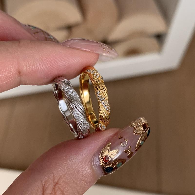 Vintage Antique Twist Diamond Ring Light Luxury Niche Design Temperament Retro Exquisite Index Finger Ring