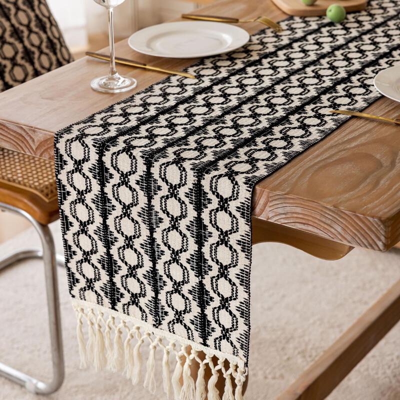 Zhinianhua Cotton Linen Tassel Table Runner