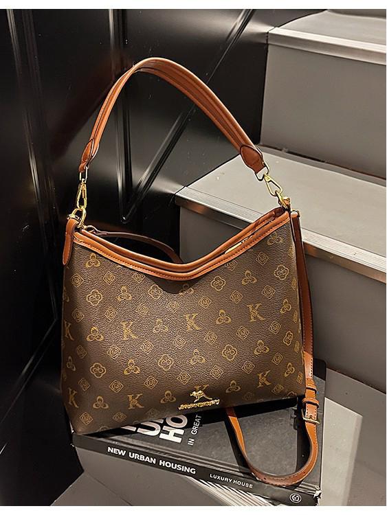 High-End Versatile Large Capacity Tote Bag: Luxury Shoulder/Crossbody Commuter Bag for Women