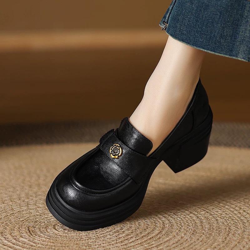 Small soft leather thick-soled loafers for women's 2025 autumn and winter new camellia small leather shoes with fleece and height-increasing sin