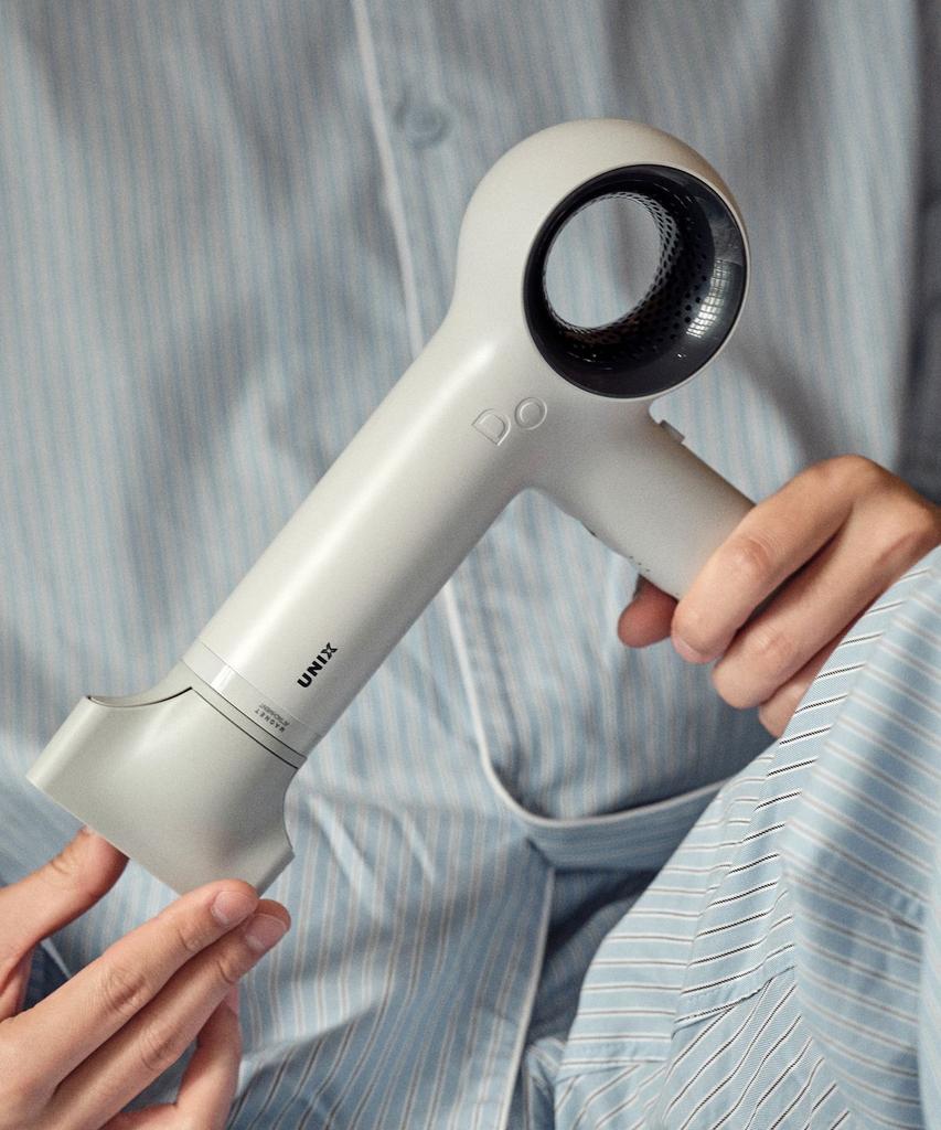 DIO BLDC Low Noise Lightweight Hair Dryer UN-A7300N