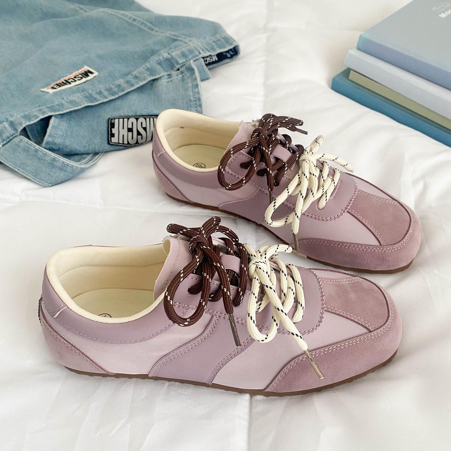 

Christmas red lightweight Forrest Gump training shoes women s 2025 new niche design flat-bottomed casual retro Hong Kong style board shoes 35 лаванды фиолетового