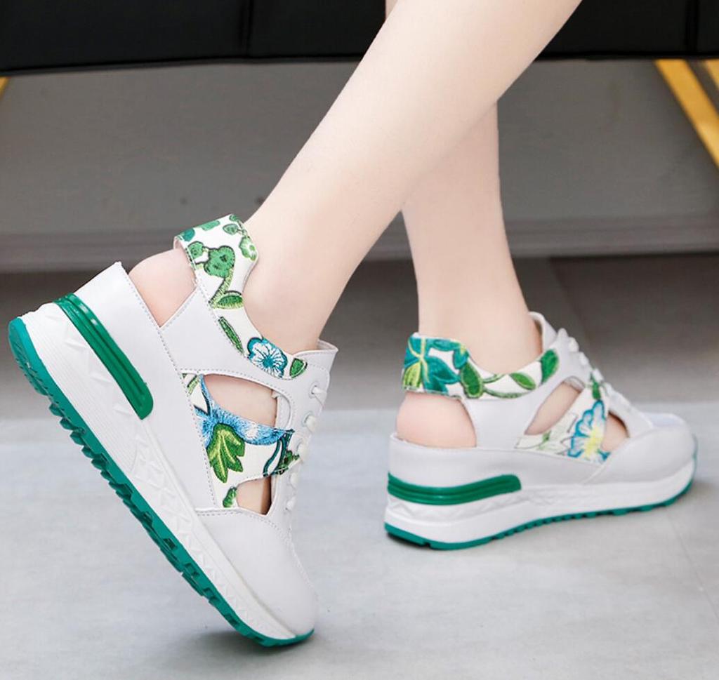 Fashion 2024 Summer New Breathable Mesh Sports Sandals Women Internal Increasee Sneakers Women Outdoor Lace Up Platform Tennis Shoes