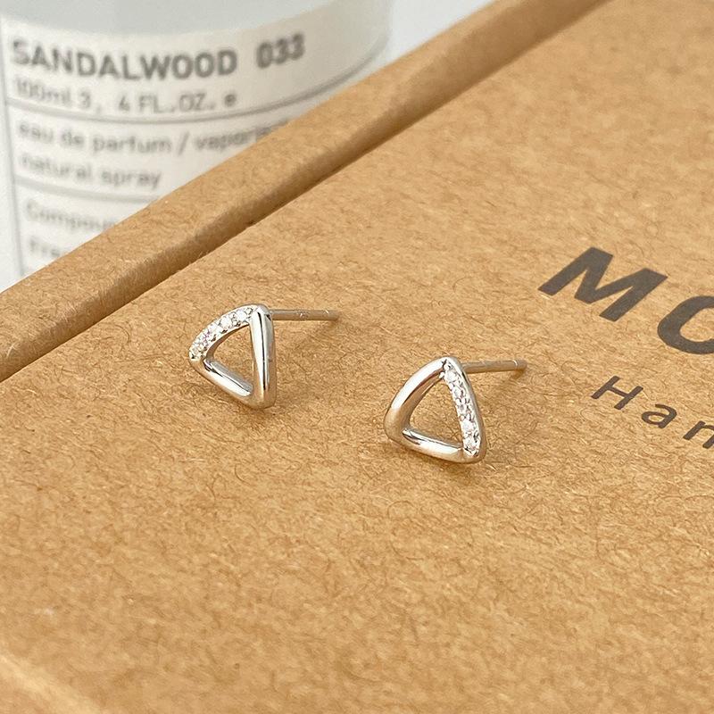 Simple Triangle Diamond Earrings with Geometric Hollow Earrings Small and Elegant French Retro