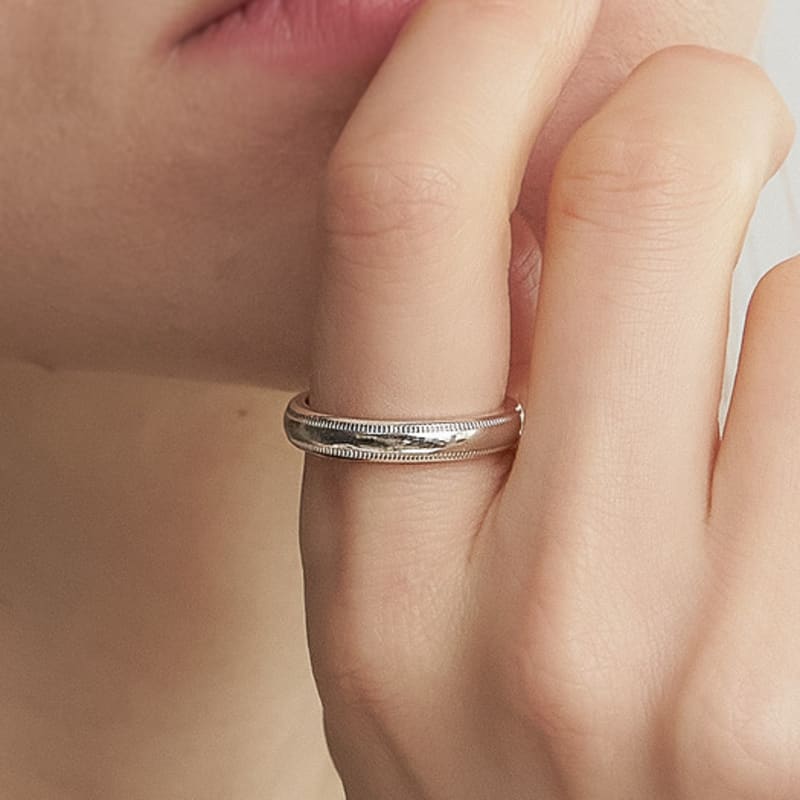 UNI.J [Cotidiano]Mill Grain Signature Silver Ring Ir269
