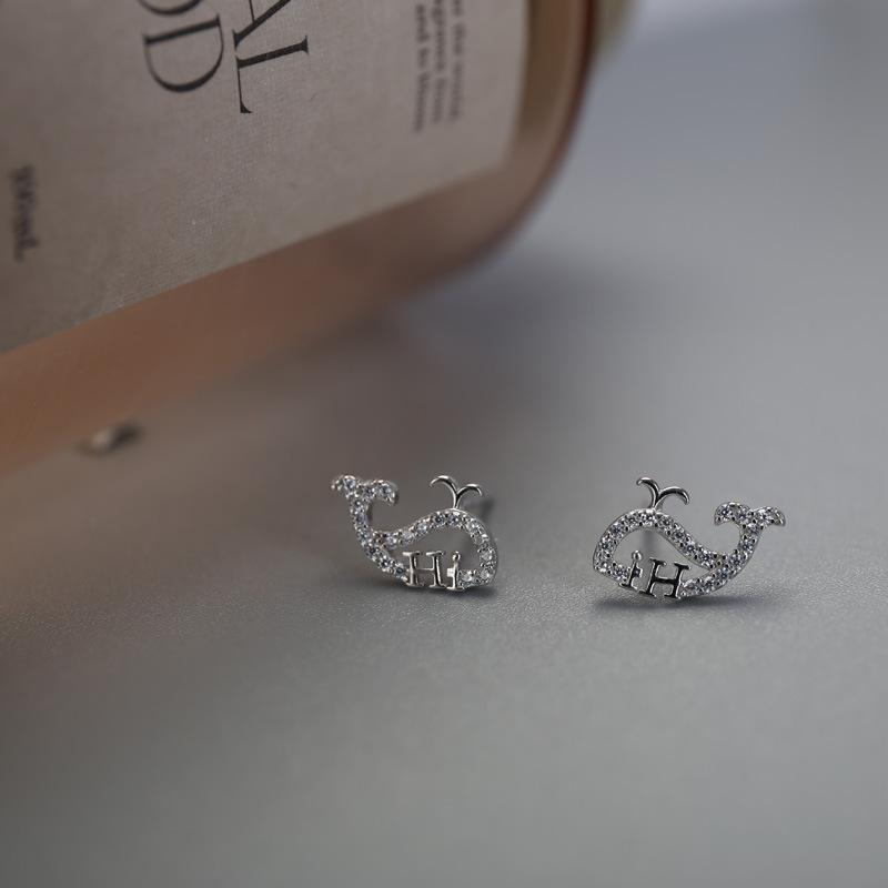 Earrings Studded with Diamonds  Small Whales  Korean Style Sweet Early Summer Earrings for Women  English  Cute Simple Fresh Ears