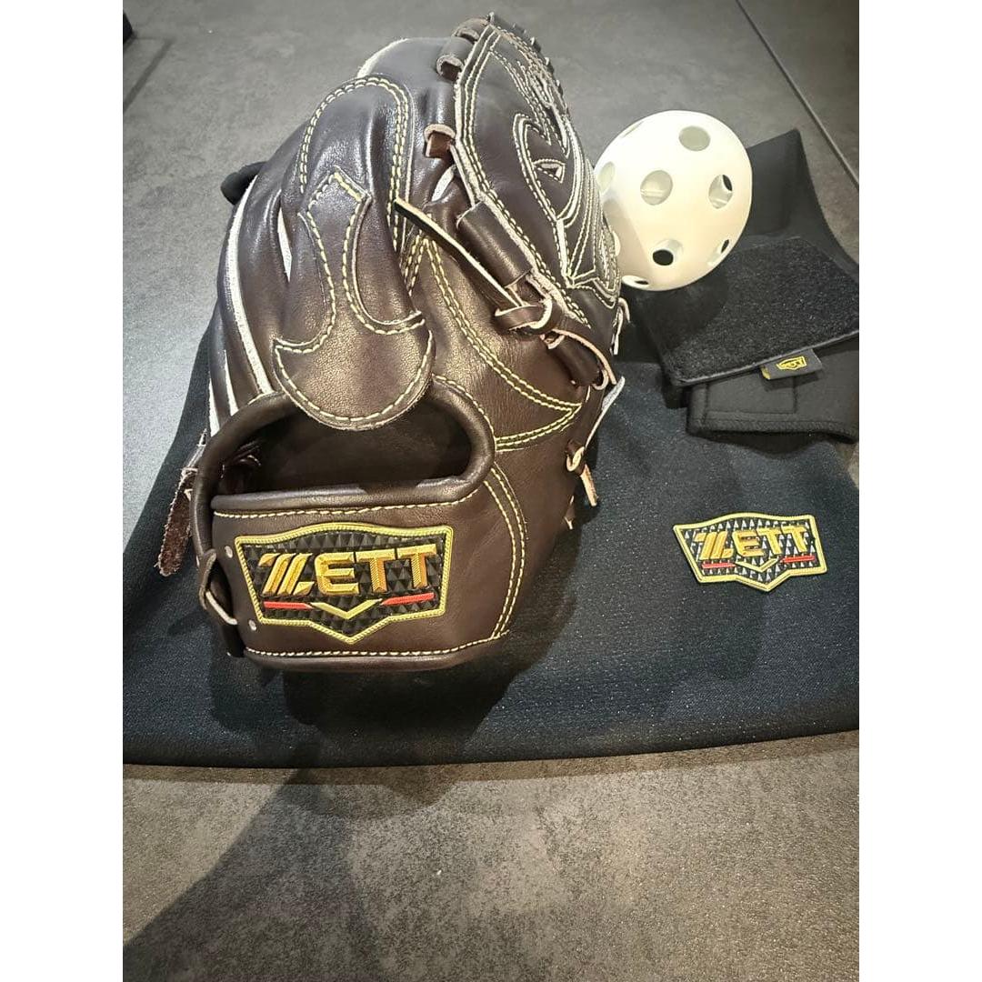 Used ZETT Pro Status Premium Limited Label Hardball Pitcher