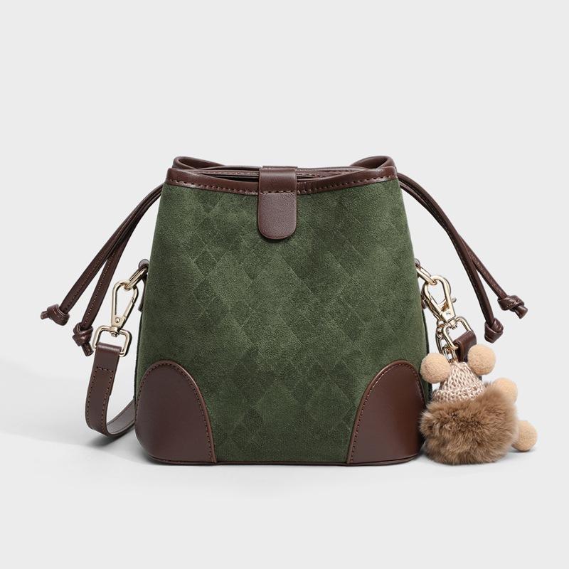 Bucket bag 2025 new women's bag autumn and winter shoulder bag small bag versatile high-end sense fashion commuter messenger bag