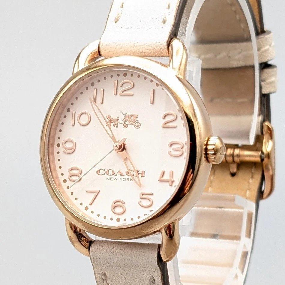 Used [Very Good Condition  New Battery] COACH Coach Carriage Logo Off-White Ladies Watch
