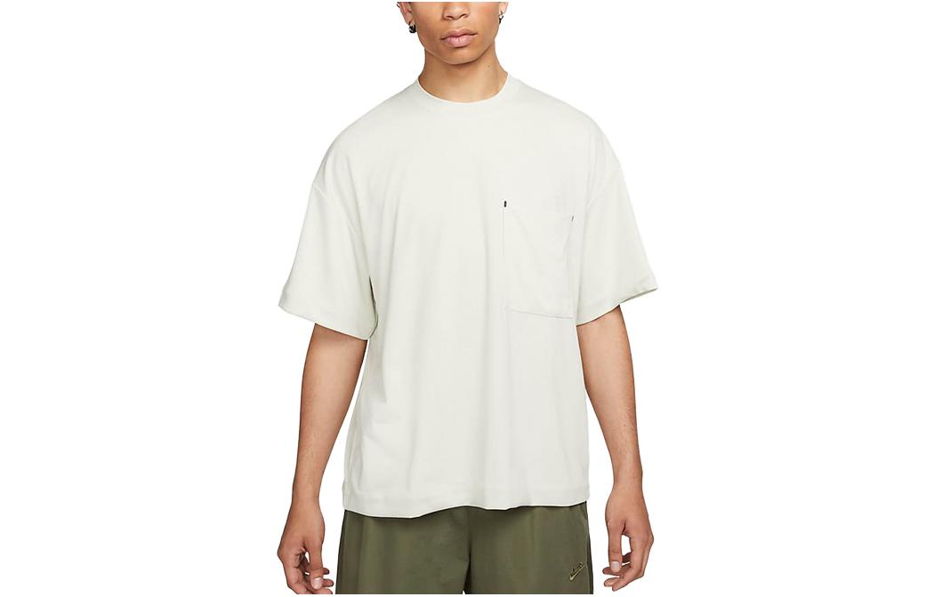 

Nike T Shirts Men s White Crew Neck Moderate Straight Fit FB7393-020 XXL