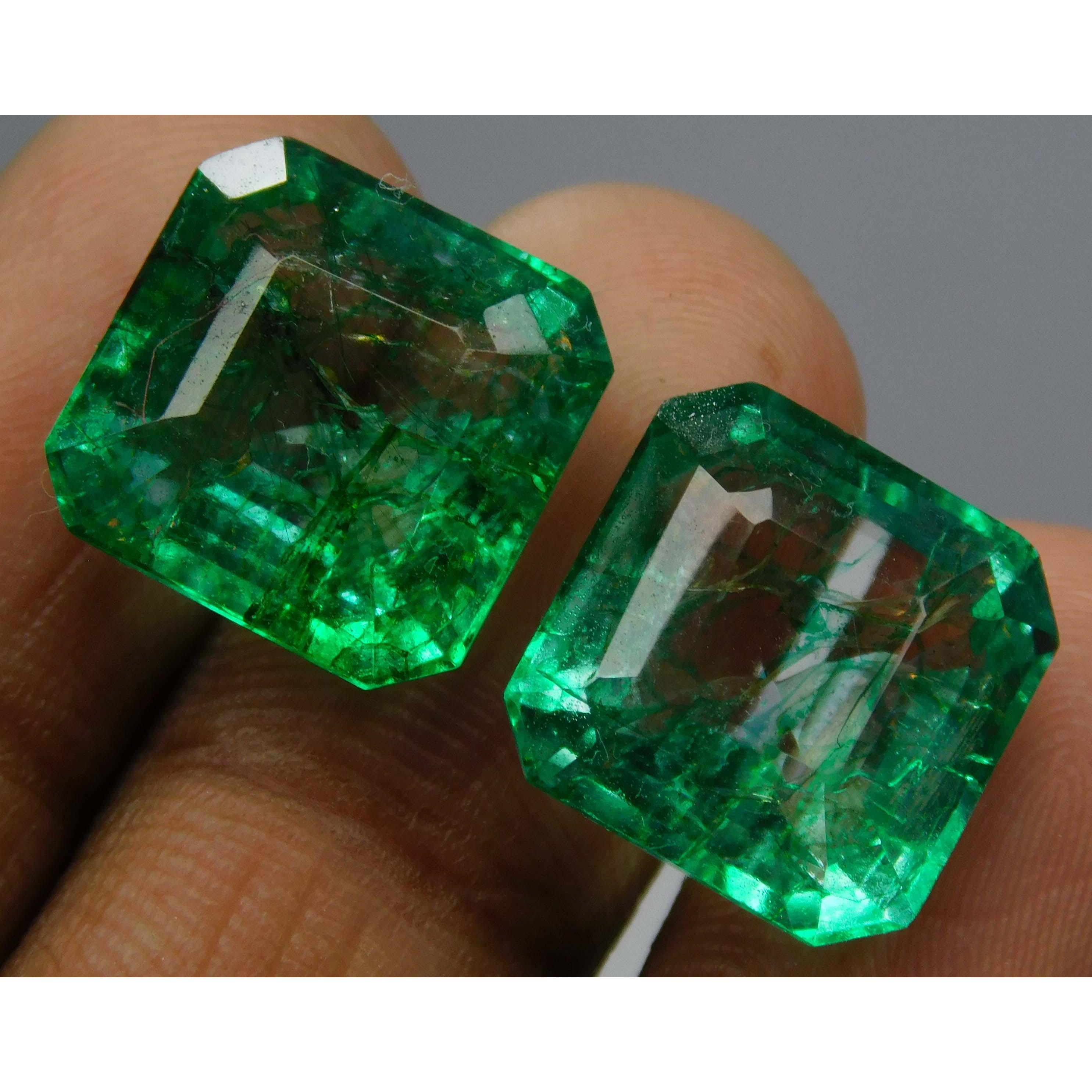 

PAIR Of Natural Green Emerald Square Cut 19 Carat Certified Loose Gemstone 13 mm Approx. зелений