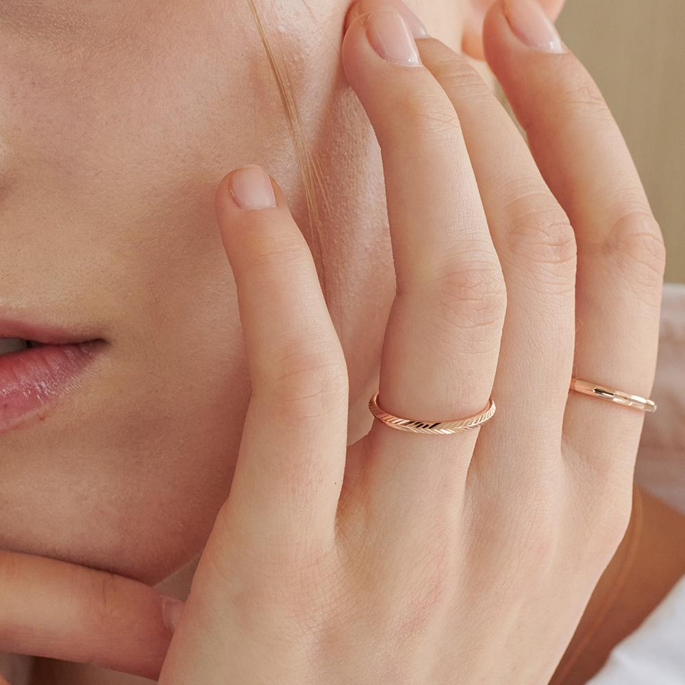Loveenb [14K Gold] Daily Cutting Hollow Ring