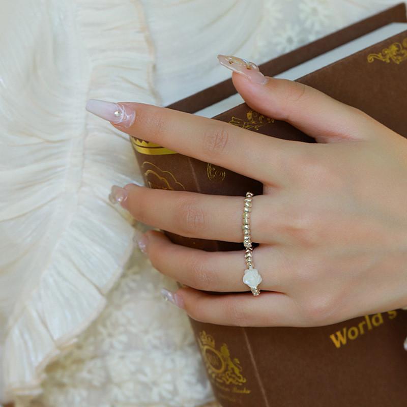 Elegant Rose Flower Copper Ring For Women Stylish Aesthetic Cold Minimalist Look Ideal For Any Occasion