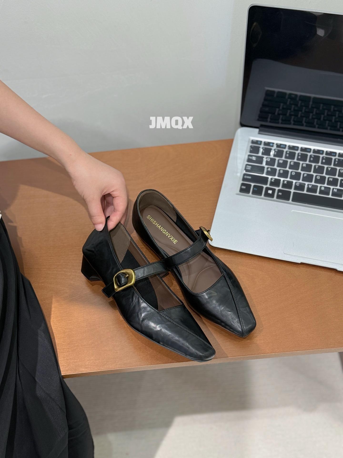 

Square head leather shallow mouth single shoes women s autumn new u niche temperament Mary Jane shoes 35 чёрный