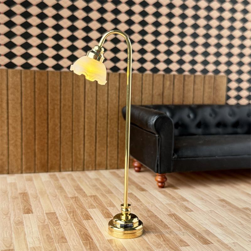 1Pcs 1:12 Scale Dollhouse Floor Lamp Gold Base with White Floral Bud Shade LED Lighting Miniature Model Decor