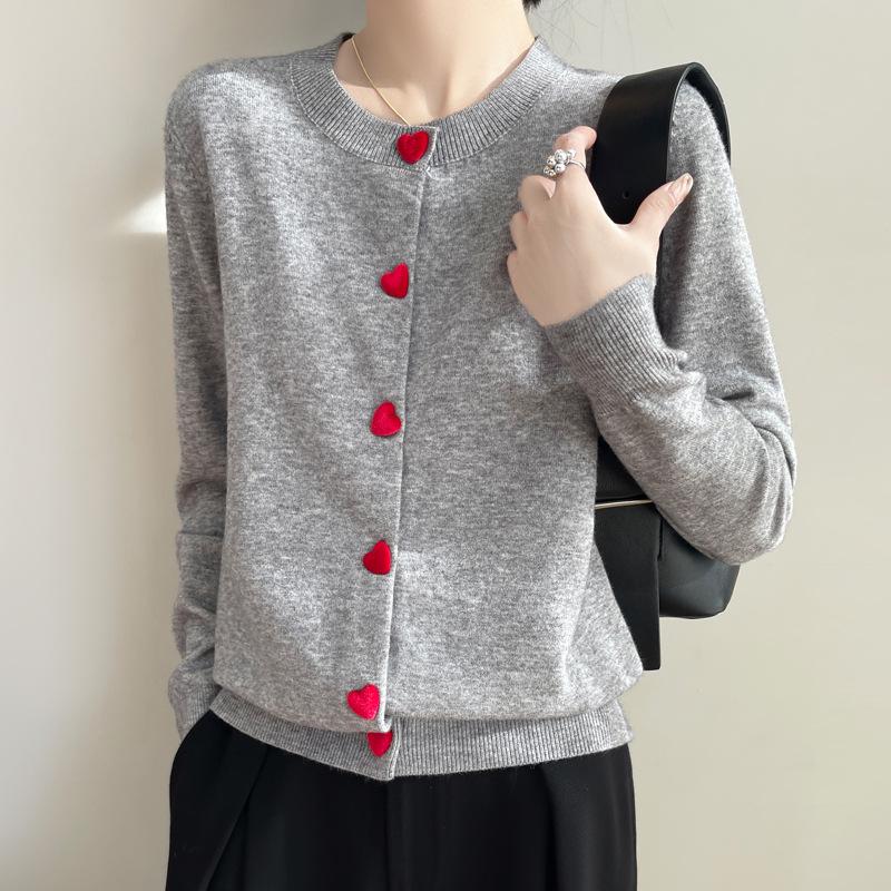 

Сладкий кардиган Sweet Andy из бархата с круглым вырезом и дизайном пряжки в виде сердца - женский с длинным рукавом. Extra Large серый