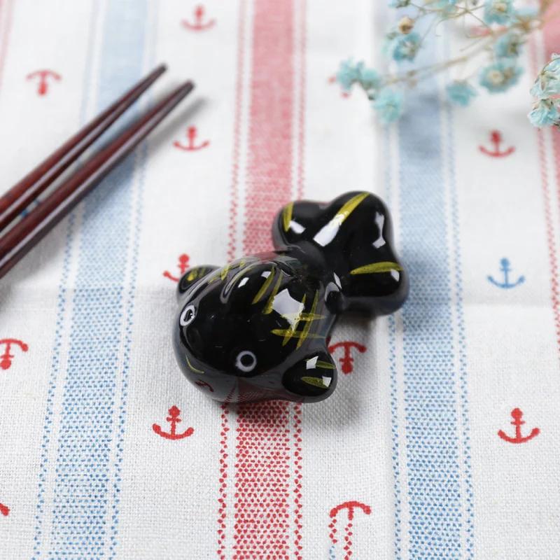 

Cute Porcelain Koi Goldfish Ceramic Chopsticks Holders Chopstick Stand Shelf Spoons Fork Rack Ceramic Rest Flatware Supplies