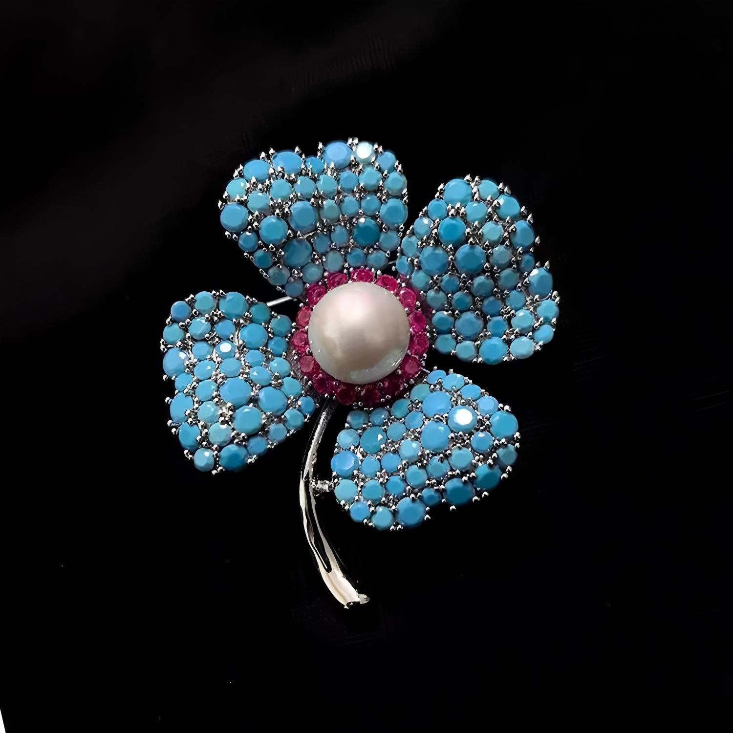

Брошь-клевер в этническом стиле, Высококлассная и элегантная брошь-клевер с четырьмя лепестками и жемчугом, Изысканная и легкая роскошная булавка серебряный/синий