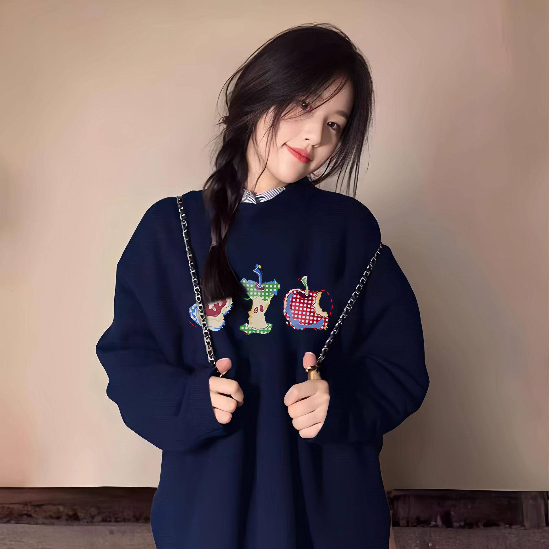 

Women s Navy Blue Fleece-Lined Crew Neck Sweatshirt, Loose Fit, Long Sleeve, Perfect for High School/College Students in Spring/Autumn/Winter M