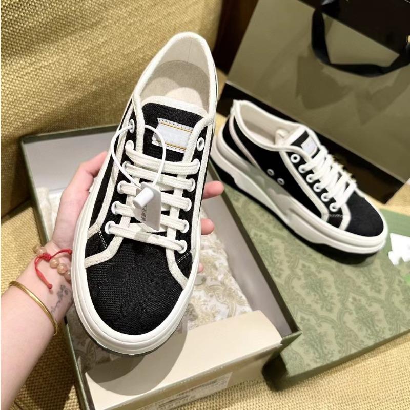 7 Platform Canvas Shoes Couple 2 New Retro Embroidered Casual Shoes Old Flower Letter Printing Thick Baseplate Shoes