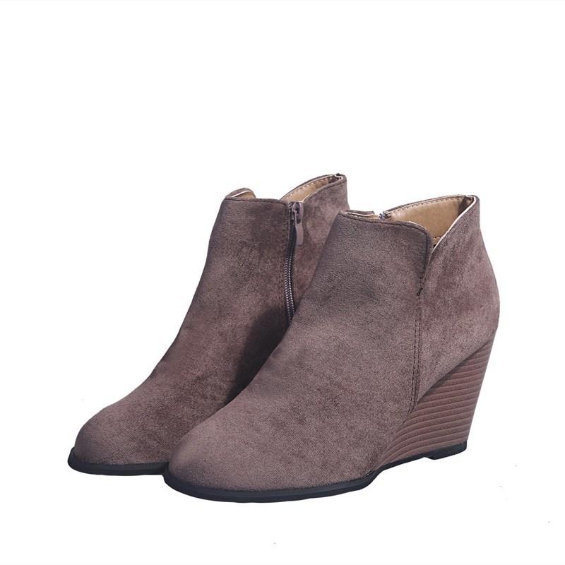 2025 Herbst und Winter neue Keilabsatz Stiefeletten Damen heißer Verkauf Retro Pferde Chelsea Boots große Größe Damenschuhe