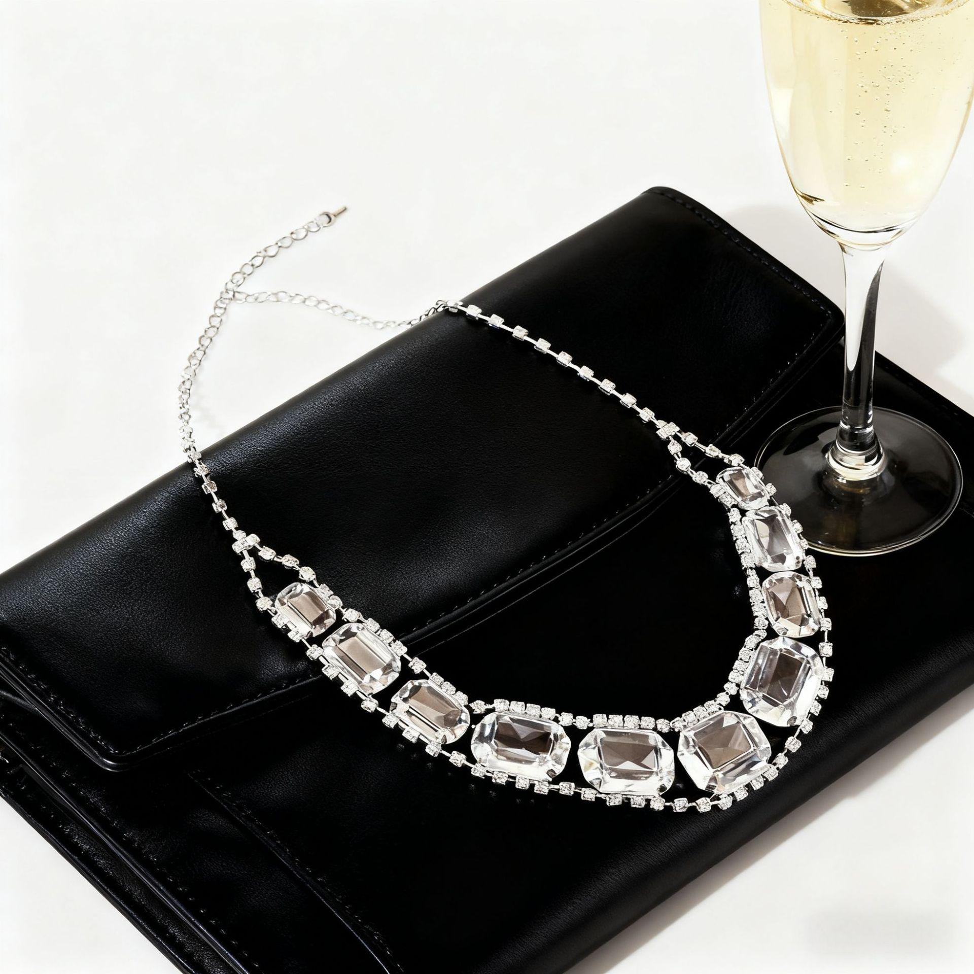 Rhinestone Short Necklace: European & American Style Clavicle Chain, Fashion Jewelry for Women белый