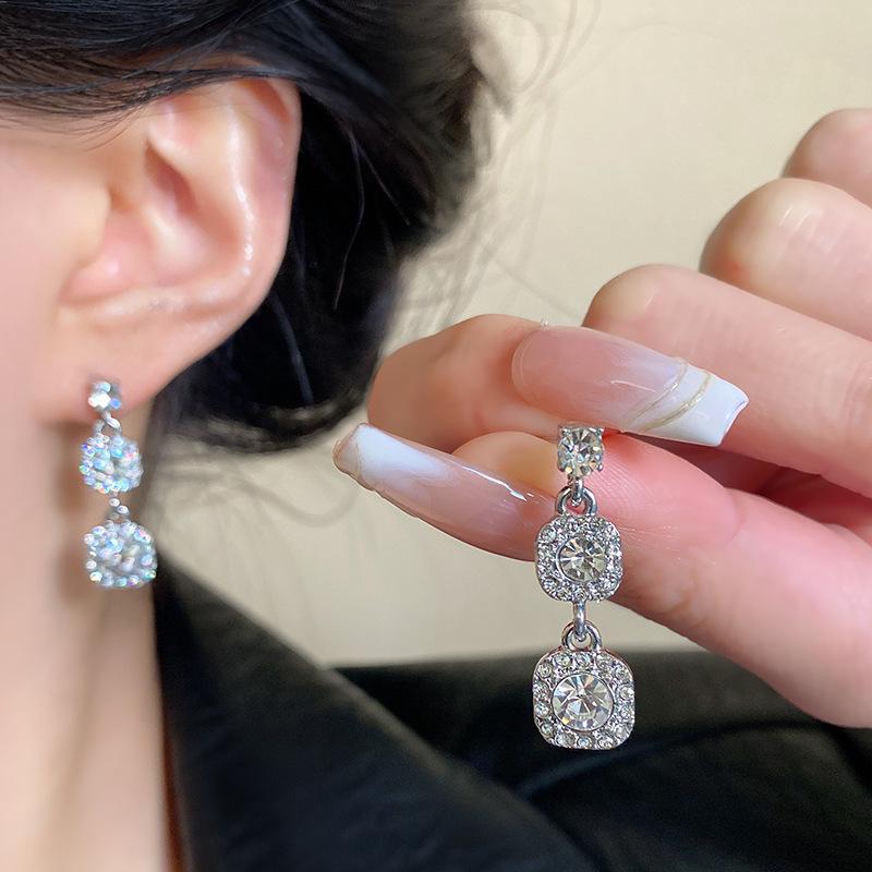 Long Fringed Zircon Earrings Light Luxury Niche Versatile Temperament Bow Stud Earrings