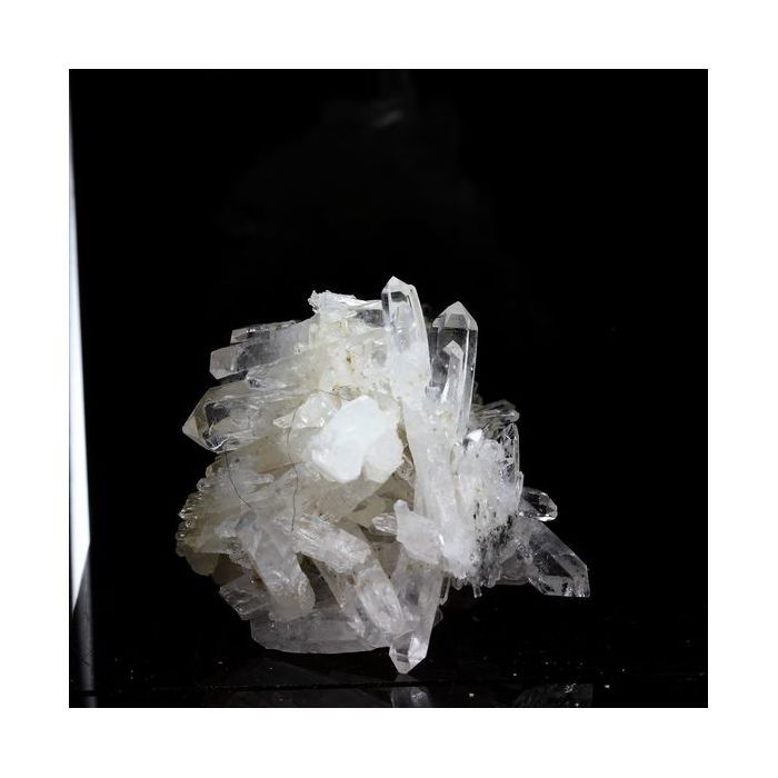 Quartz 239.7 carats