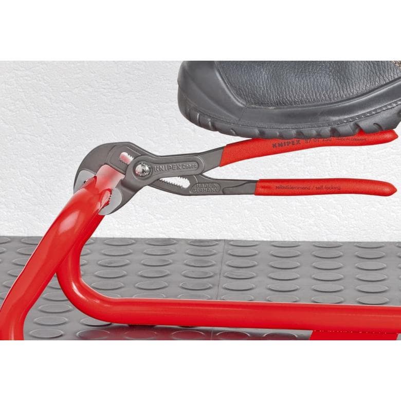 Alicate de Tubo Ajustável Cobra 125mm, Cromado - Kn 87 03 125