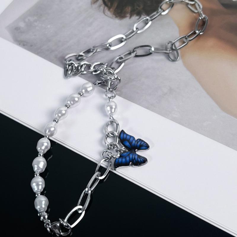 Sweet and Cool Butterfly Necklace Female Pearl Splicing Niche Design Sense Premium Hip Hop Cold Wind Chain Collarbone Chain