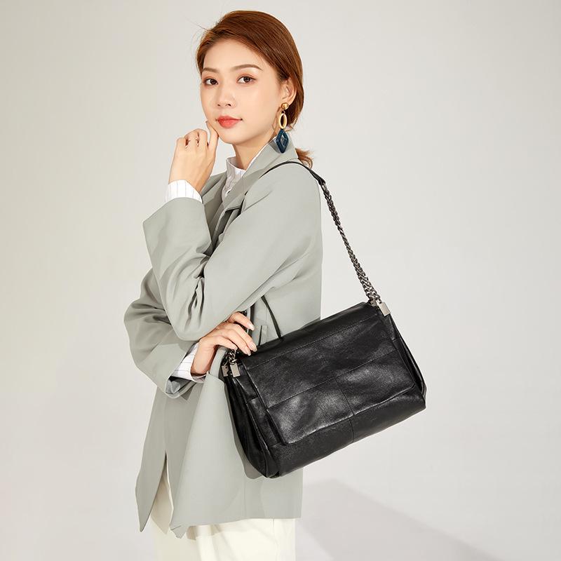 2024 New Style Black Flap Soft Leather Women's Chain Crossbody Hobo Bag
