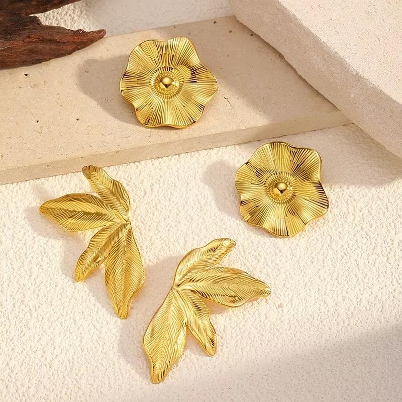 Fashion Classic Geometric Texture Leaf Flower Earrings Trendy Stainless Steel Stud Earrings  Daily Wear Party Gift Woman