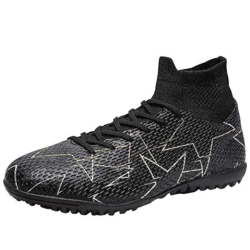Distribution of football shoes, men's high-top spikes, youth grass training balls, broken nails, boys' sports shoes