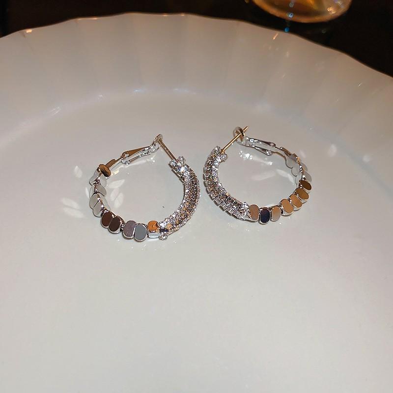 European and American plain ring earrings, stud earrings, cold wind, niche earrings, temperament earrings, light luxury