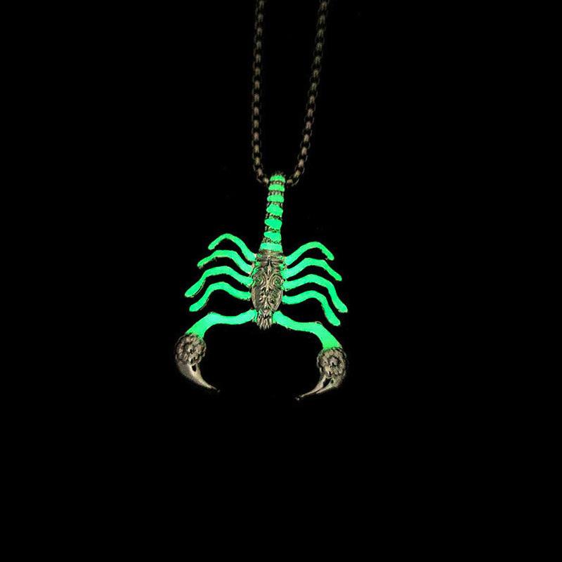 

1 шт. Подвеска в виде скорпиона из нержавеющей стали, модная светящаяся, уникальный полый дизайн, хип-хоп цепочка-ожерелье зелёный