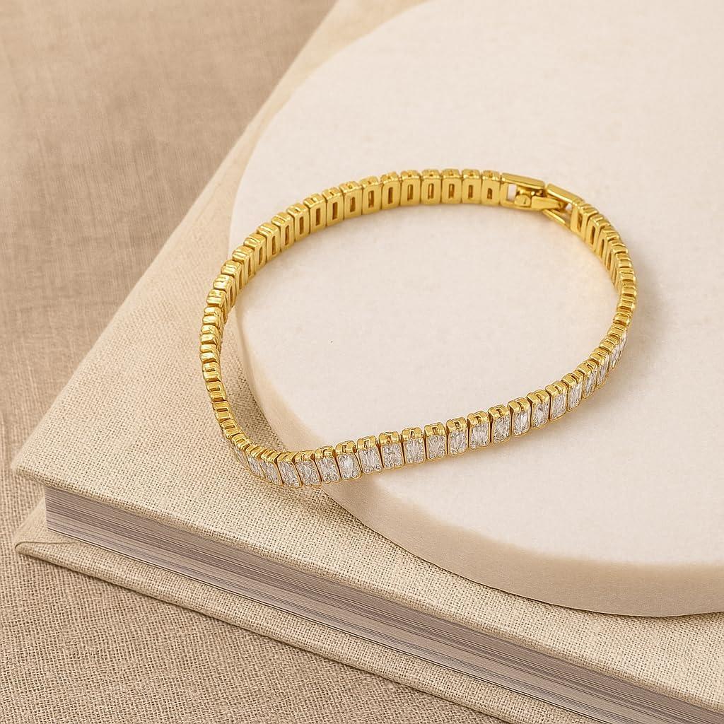 Pulsera para Mujer y Niña | Cadena Dorada con Piedras AD | Acero Inoxidable, Joyería Antideslustre | Regalo para Novia, Esposa, Mamá