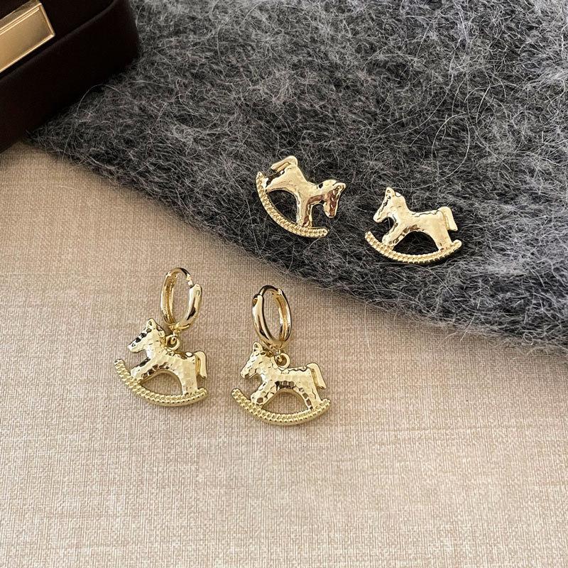 18k Gold Plated Zodiac Horse Earrings - Exquisite, Versatile, and Luxurious Accessories