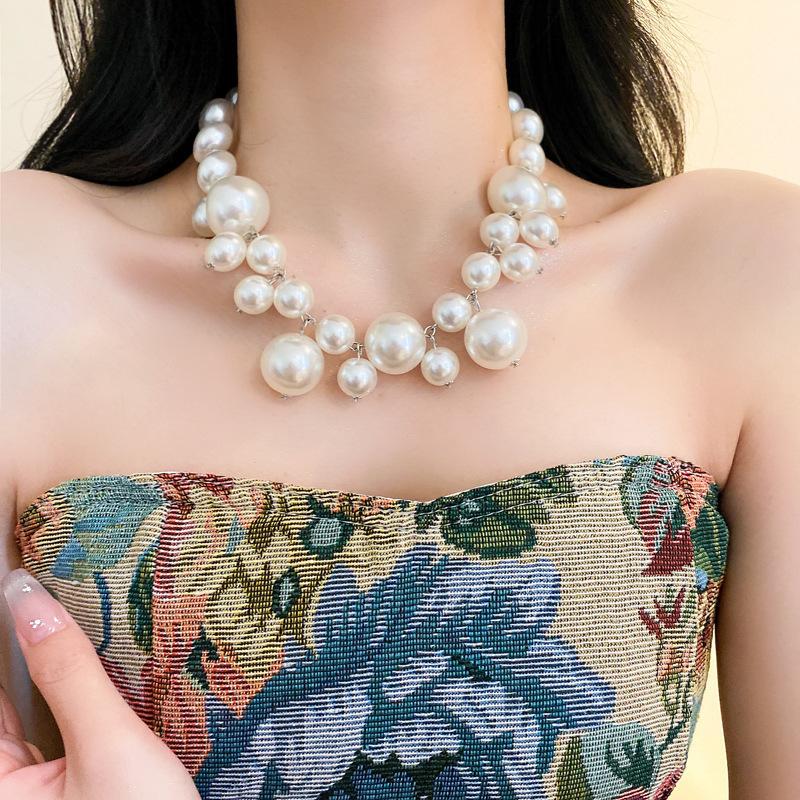 European and American jewelry, exaggerated cyberstyle multi-layer round bead stacking necklace, simple and personalized beaded necklace