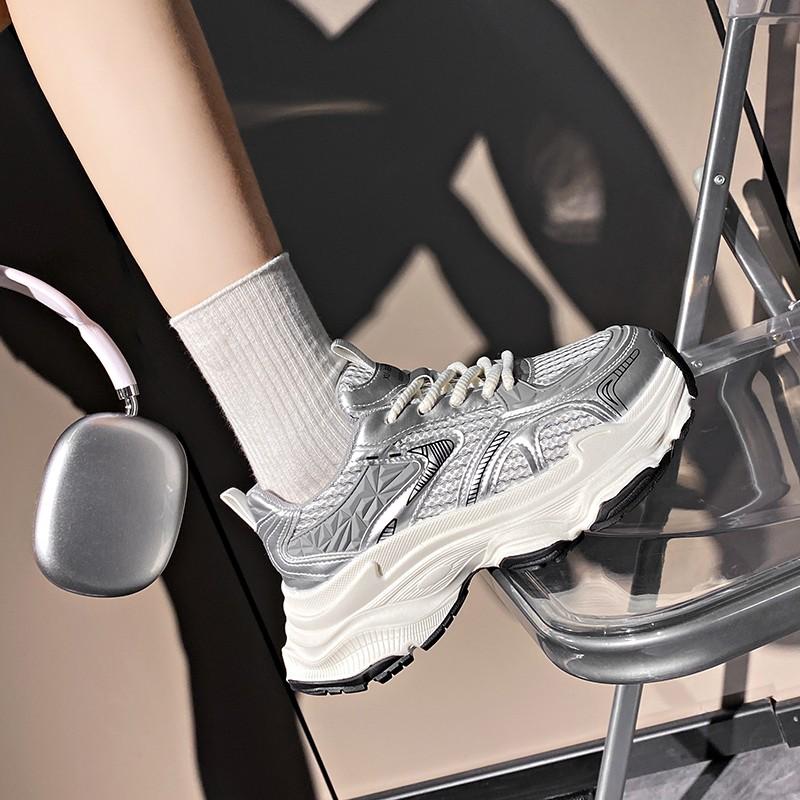 

модная осенняя спортивная обувь для женщин на шнуровке повседневные кроссовки дышащие износостойкие тренды 2024 года модная женская обувь Zapatillas Muje 40 серебряный