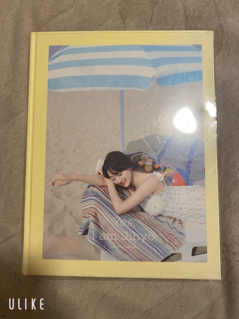 [USED] I am Jihyo Photobook