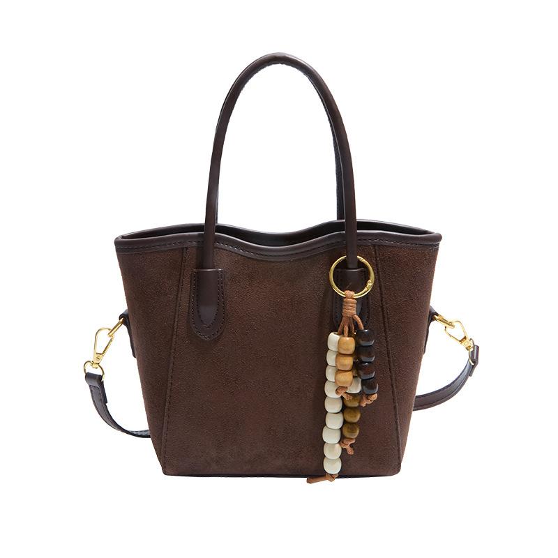 Premium Sense Portable Bucket Bag Women 2025 Autumn and Winter New Versatile Tote Bag Popular Shoulder Bag Retro Messenger Bag