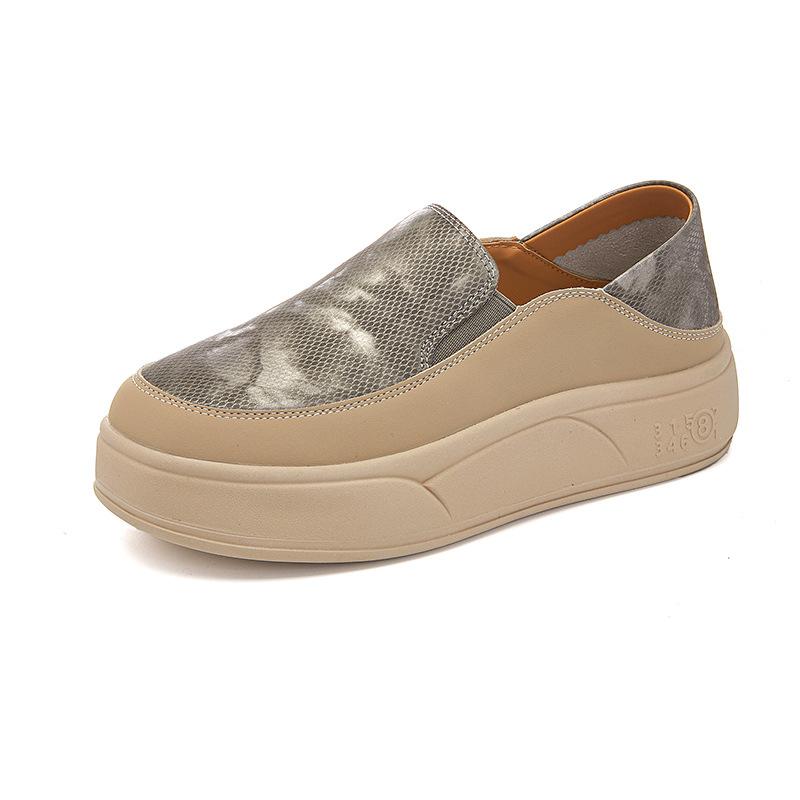 Small size 34 large size 41 two wearing little white shoes women's 2025 spring and summer new single shoes platform ethnic style retro loafers