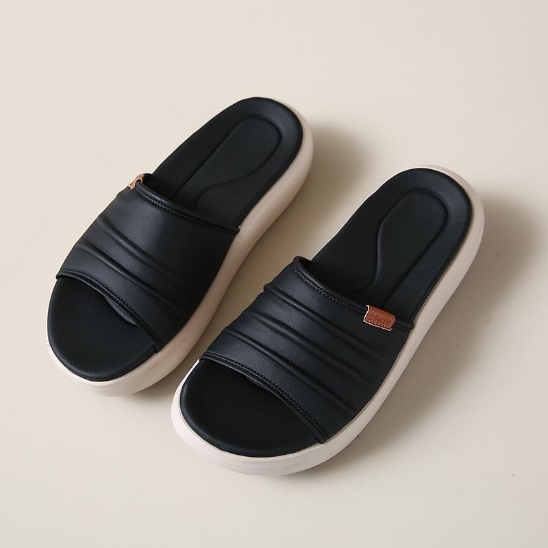

Summer sandals are fashionable for women to wear outside. Thick-bottomed non-slip medium and old soft-bottomed slippers are light and not tired. 40 чёрный