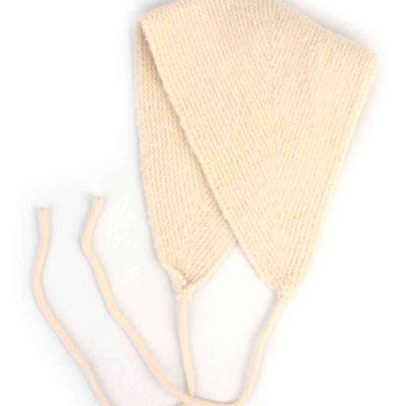 

Universal chemistry wool ear wamer ivory knit bonnet hat FREE