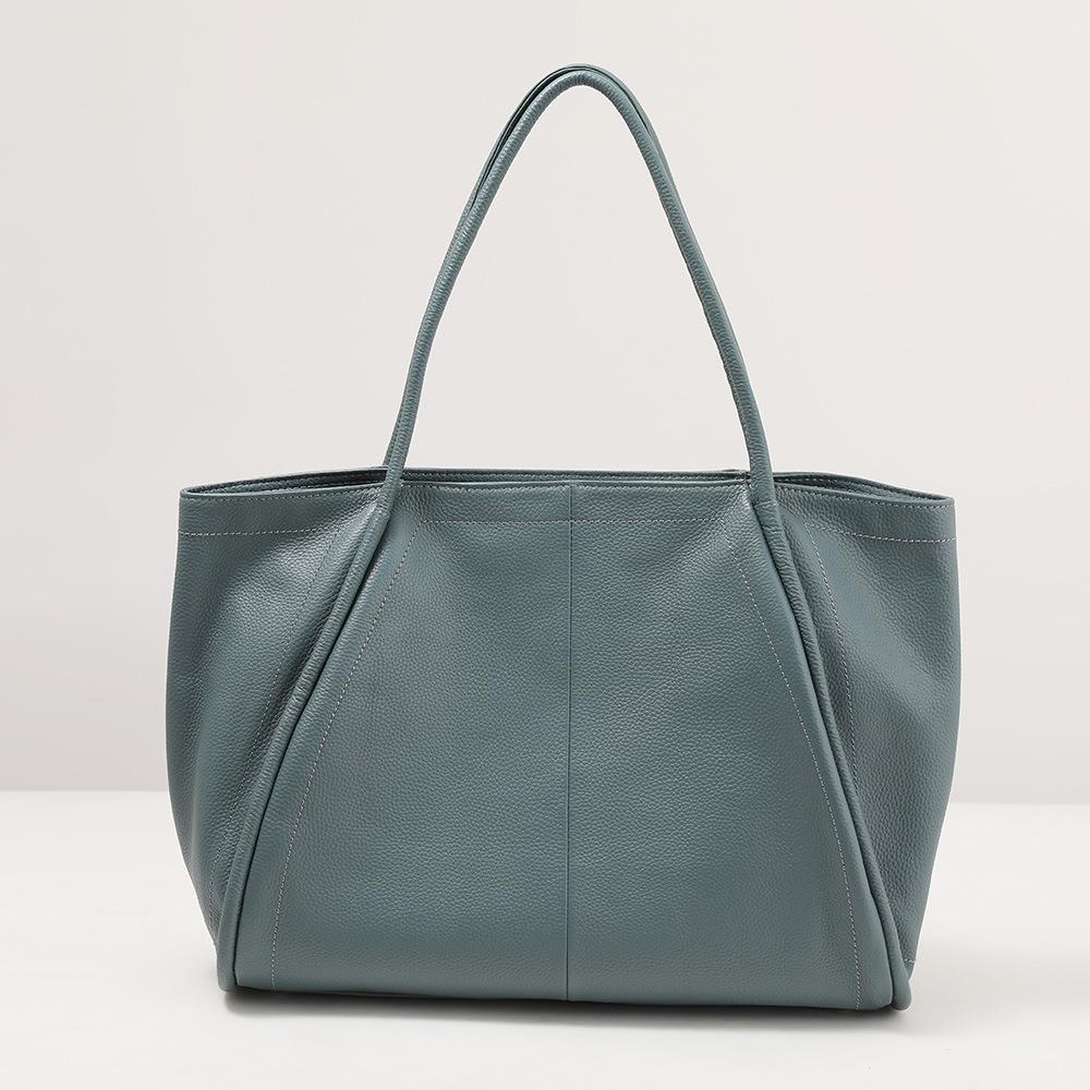 The first layer of cowhide foreign trade cross-border large tote bag, the new women's underarm bag, and the large-capacity versatile commuter