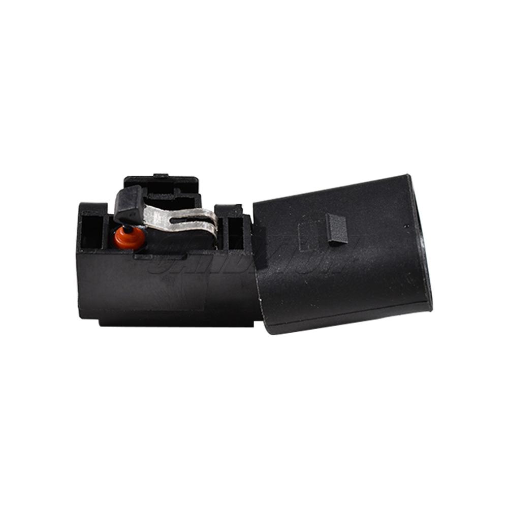 1Pc New Tailgate Cylinder Lock Micro Switch Unit 2Pins 1T0962103 1T0962103A For VW Polo 9n Jetta A5 1K 2005-2010 Car Accessories