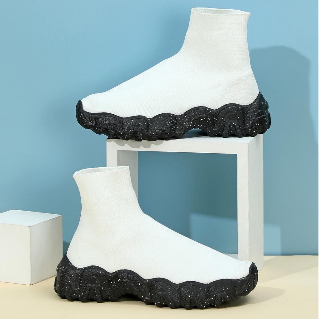 Neue atmungsaktive Socken Schuhe mit Fliegenwebung, lässige Sportschuhe, Outdoor, trendige Paarschuhe